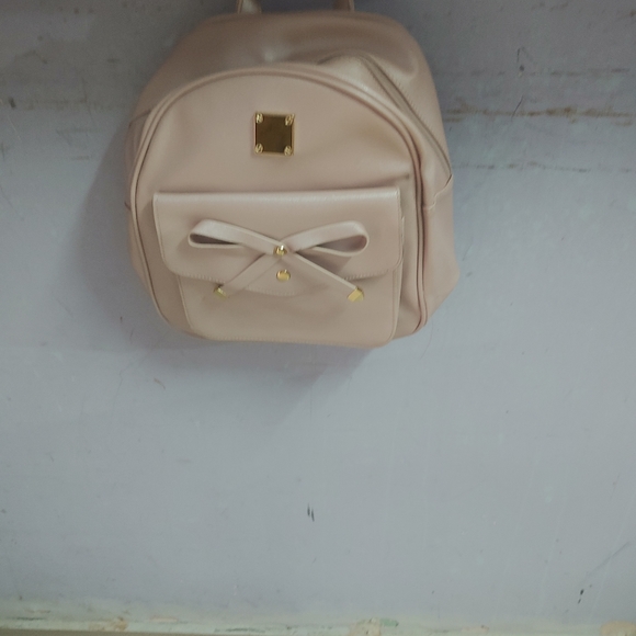 Pink backpack - Picture 4 of 11